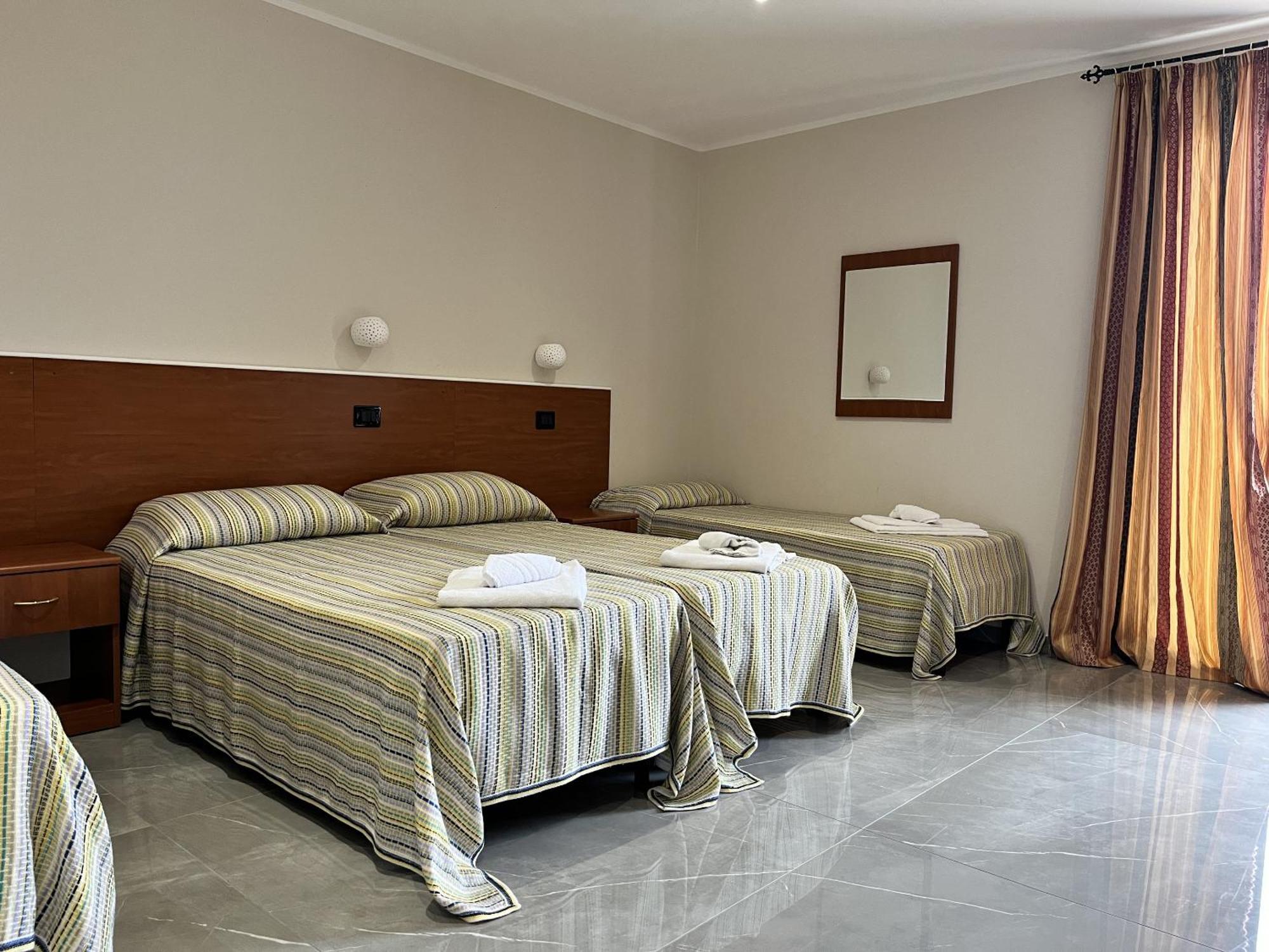 Park Hotel Casa Francesi Oda fotoğraf